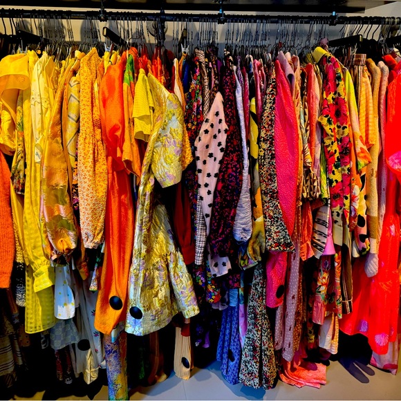 Meet your Posher, Erika - Picture 1 of 1